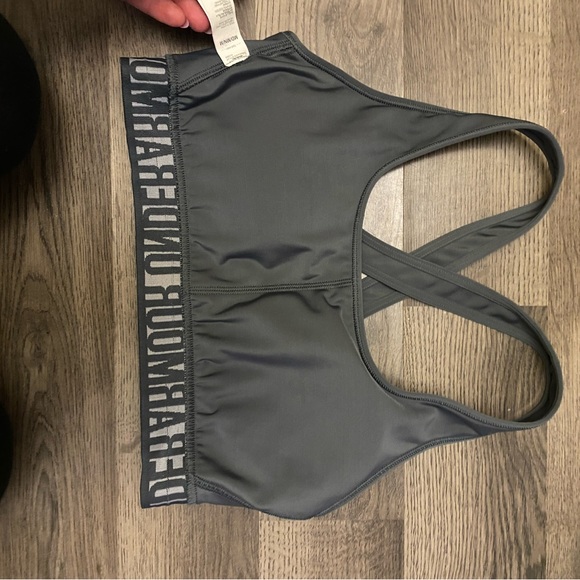 Gray under armor sports bra size medium - Picture 2 of 5